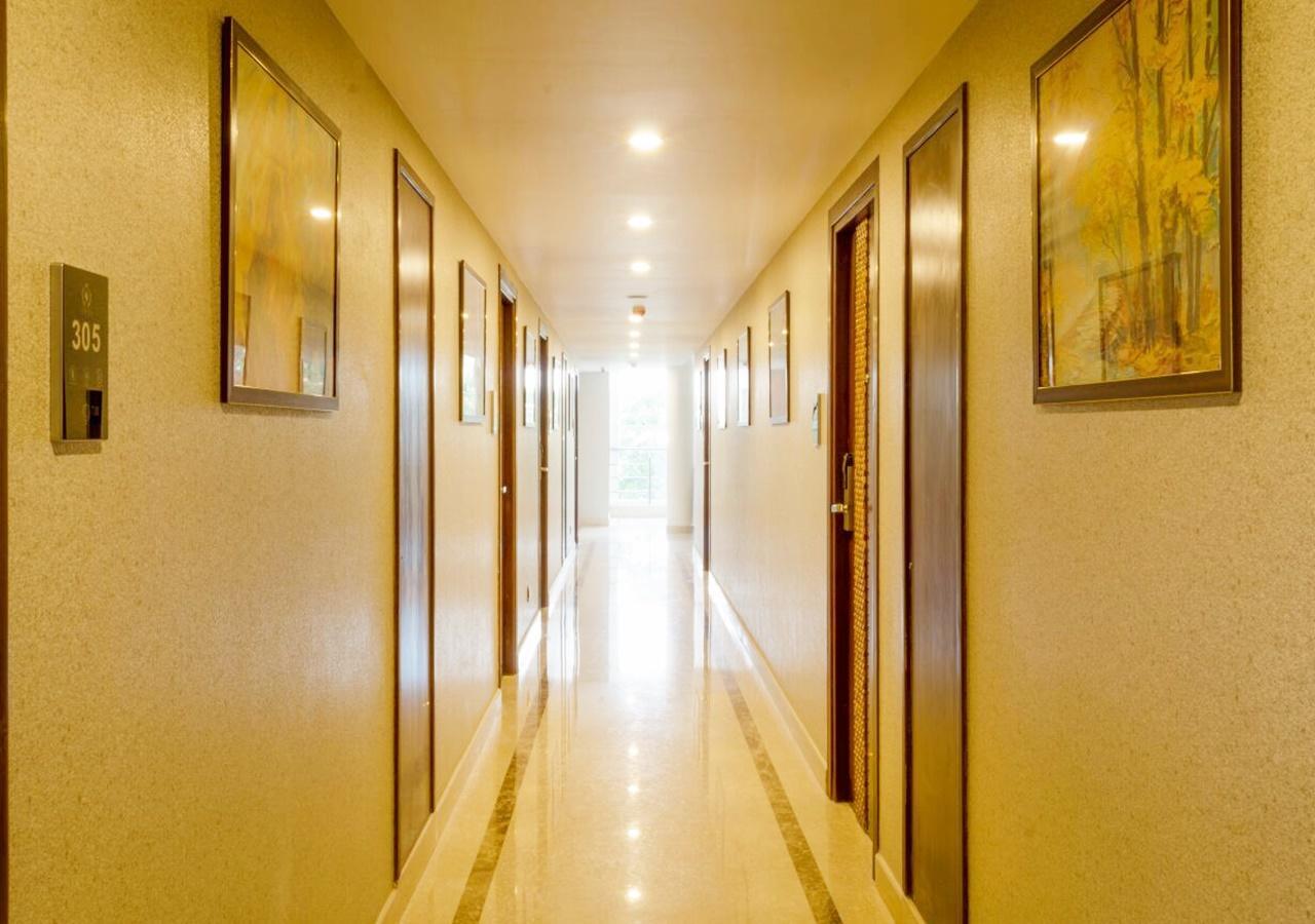 Ss Lumina Hotel Bangalore Luaran gambar