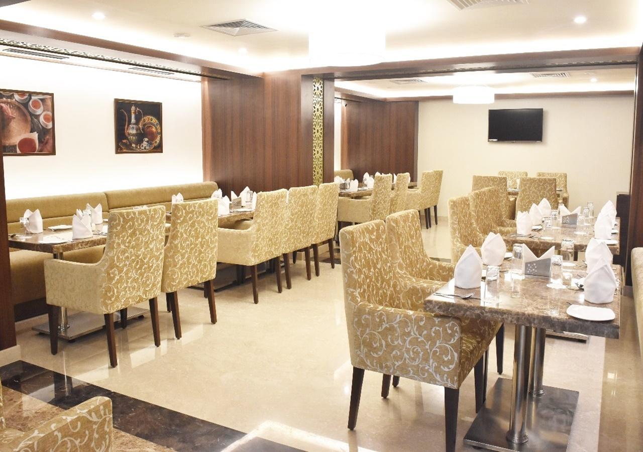 Ss Lumina Hotel Bangalore Luaran gambar