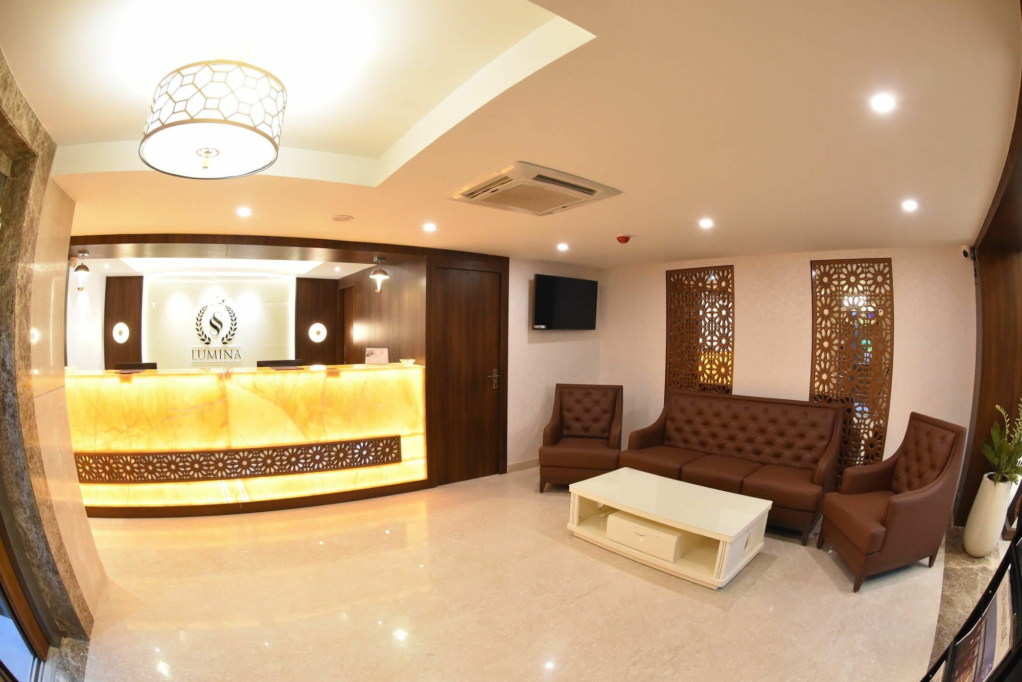 Ss Lumina Hotel Bangalore Luaran gambar