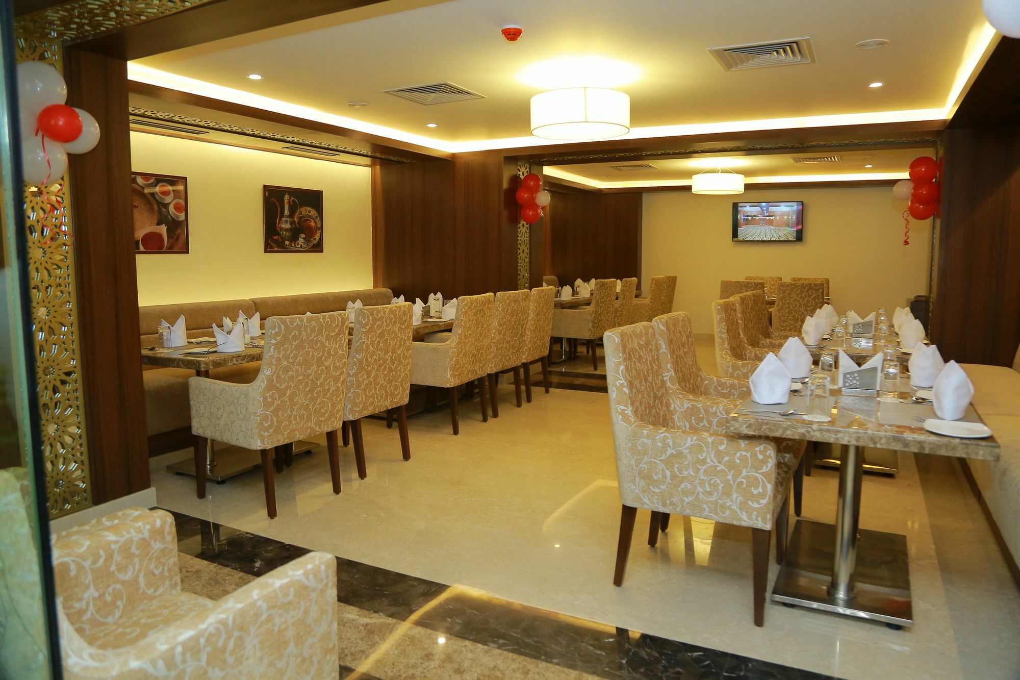 Ss Lumina Hotel Bangalore Luaran gambar