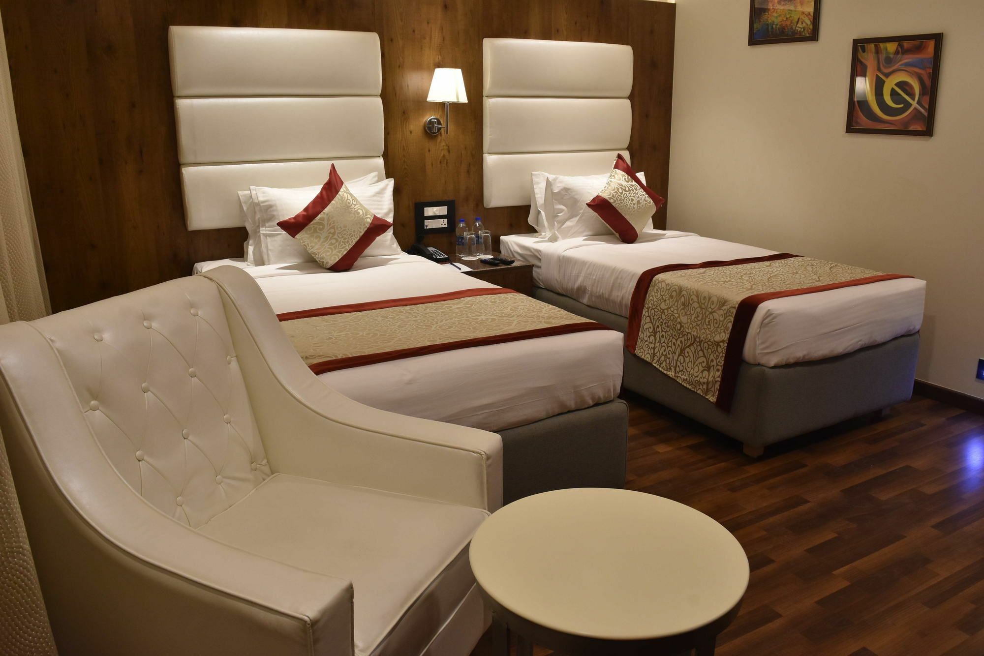 Ss Lumina Hotel Bangalore Luaran gambar