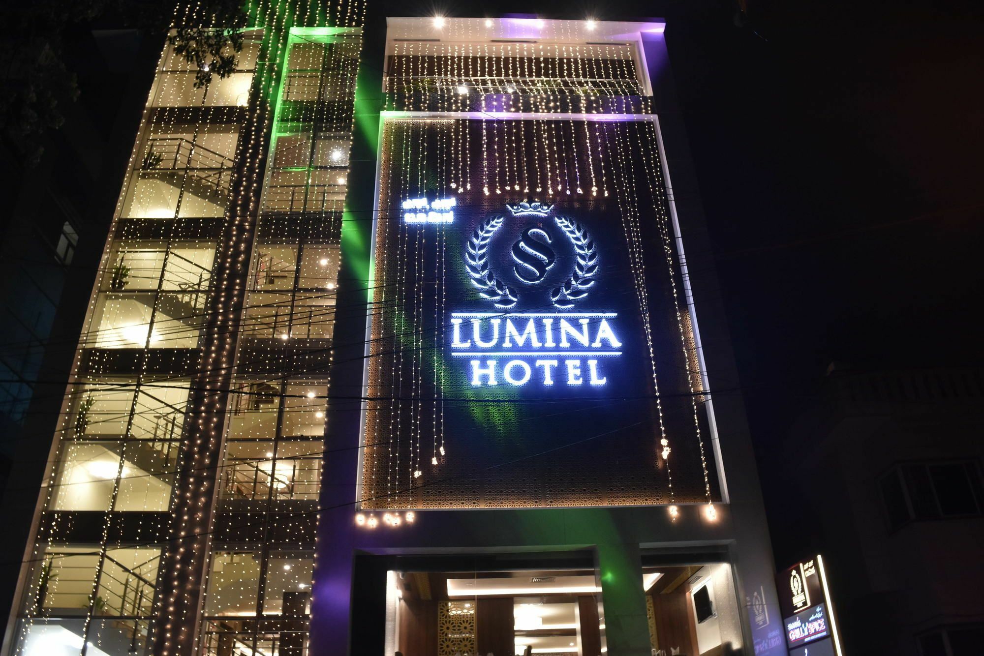 Ss Lumina Hotel Bangalore Luaran gambar